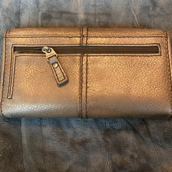 Fossil Gold Leather Wallet - Picture 3 of 10
